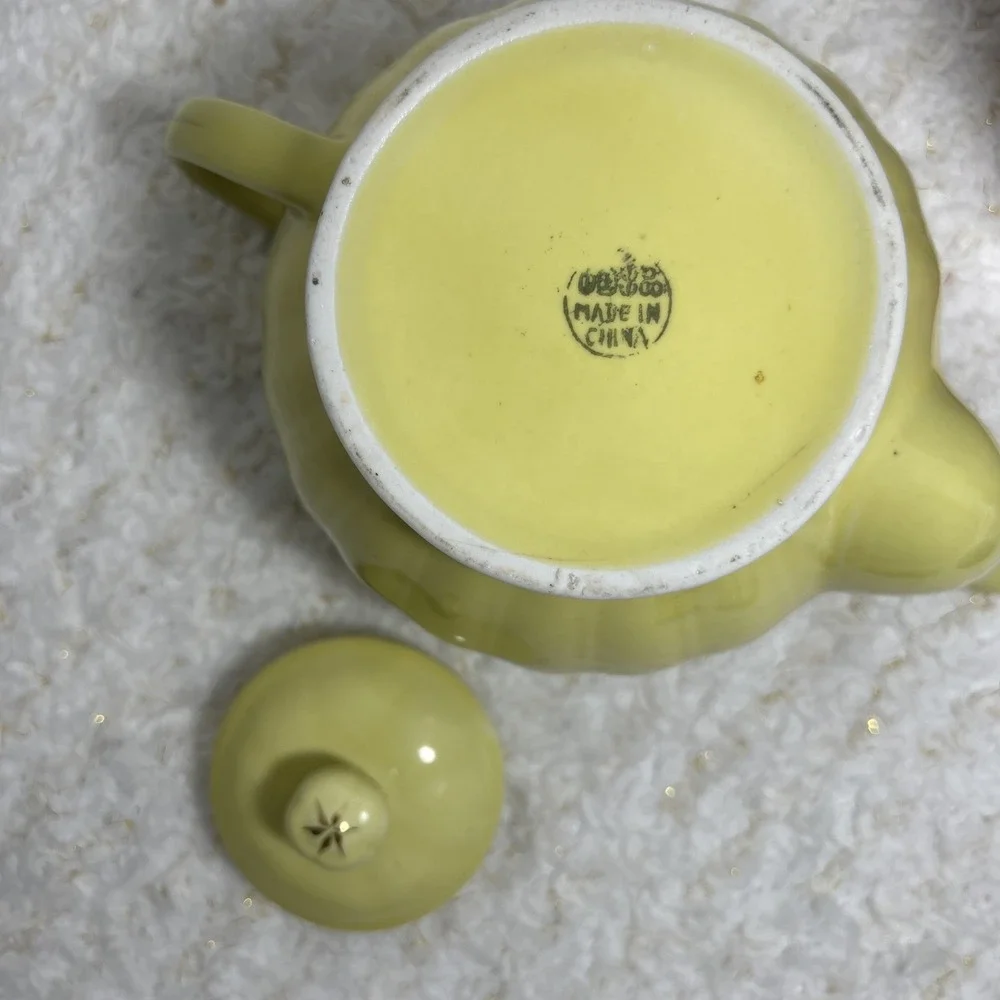 Vintage Pearl China Co Yellow Tea Pot 22k Gold Trim approx 2-3 Cups